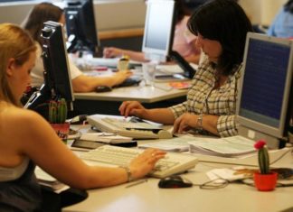 Επαναφορά τηλεργασίας και σταδιακής προσέλευσης υπαλλήλων στο Δημόσιο