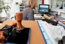 Τηλεργασία στο Δημόσιο: Τι προβλέπει το νομοσχέδιο του ΥΠΕΣ