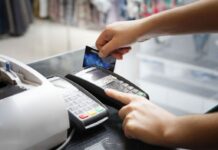 Πώς μειώνεται ο φόρος με αποδείξεις – Παραδείγματα